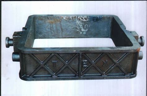 moulding boxes for metal foundry|cast iron moulding box.